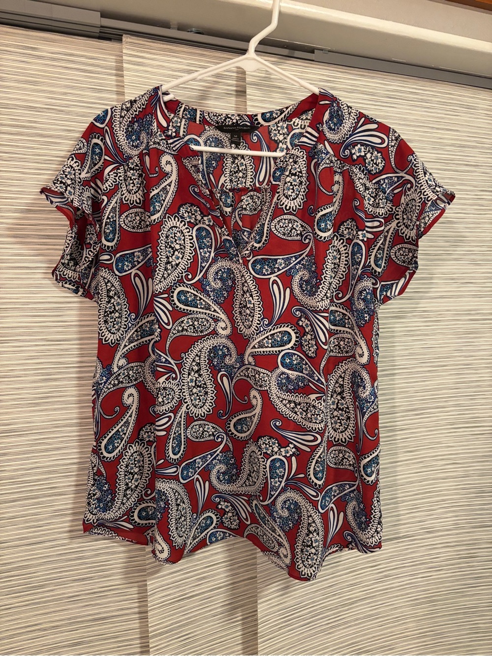 Banana Republic Paisley Short-Sleeve V-Neck Top
